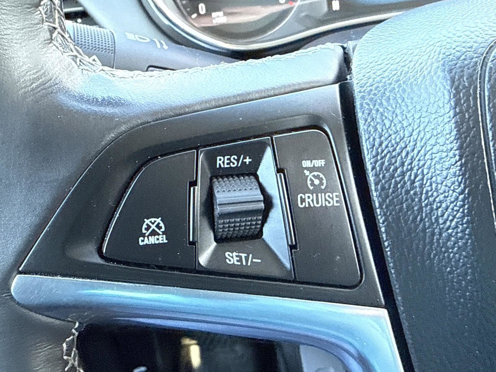 Used 2022 Buick Encore Preferred w/ Safety Package image 17