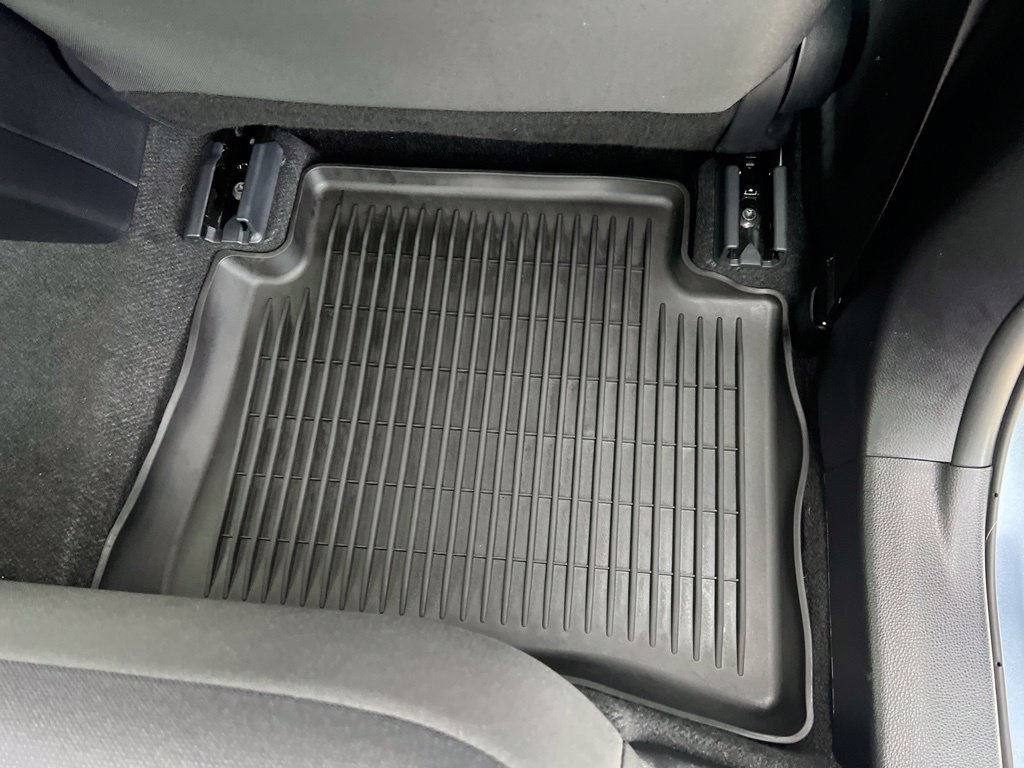 Used 2025 Toyota Corolla LE FWD image 14