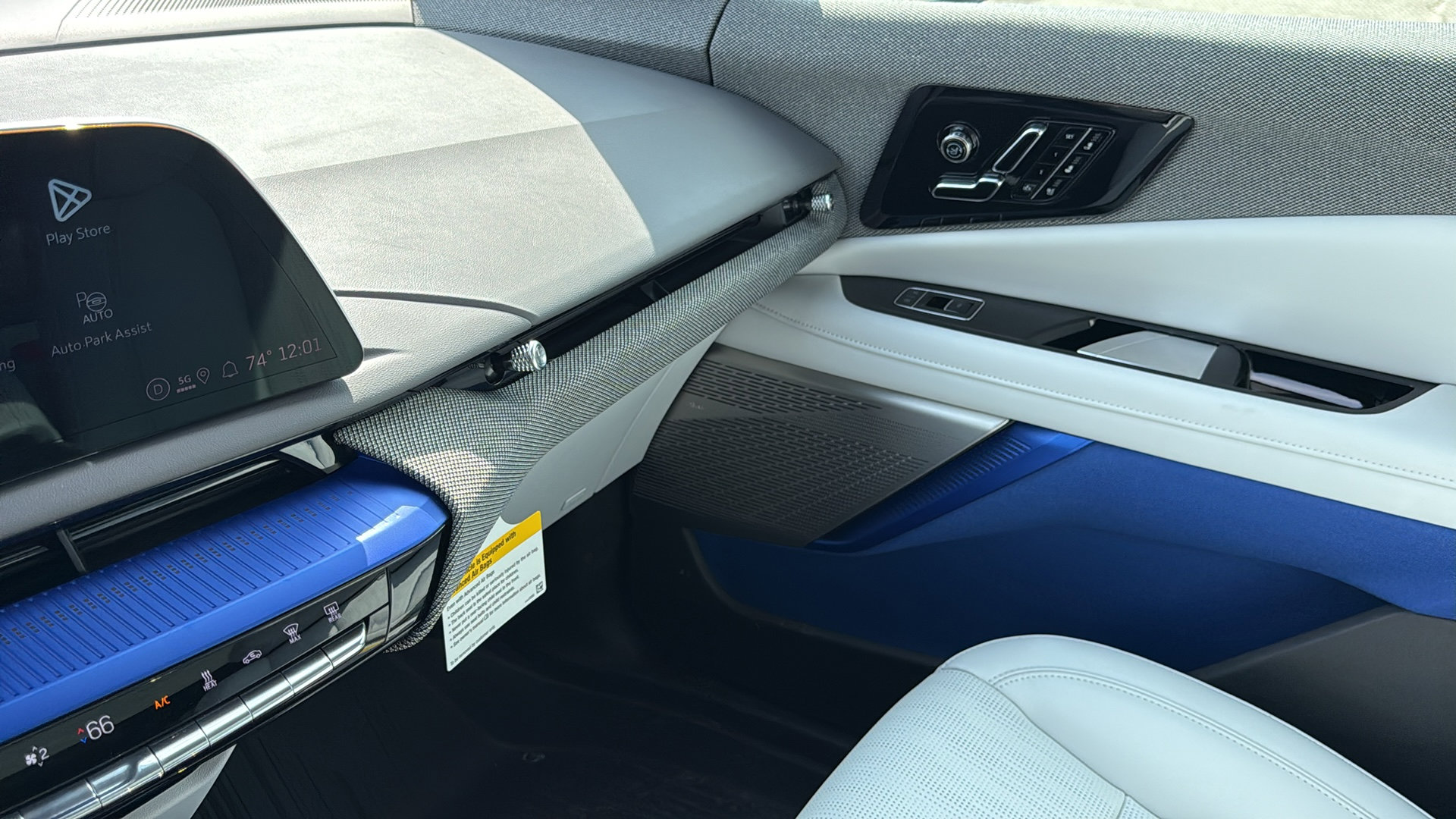 New 2026 Cadillac Optiq Sport 2 w/ LPO, Floor Liner Package AWD/4WD image 23