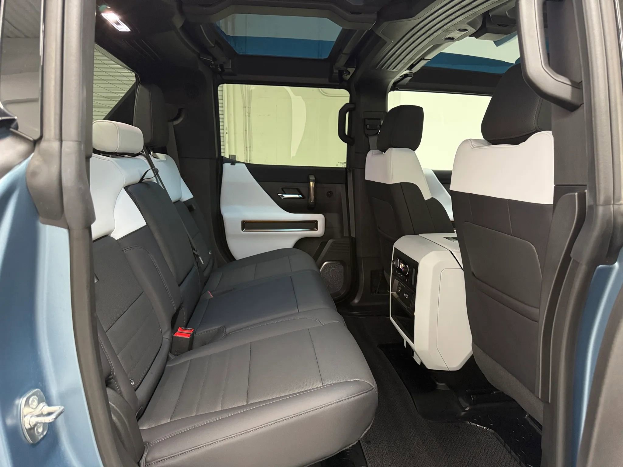 Used 2024 GMC Hummer EV 3X w/ Omega Edition image 15