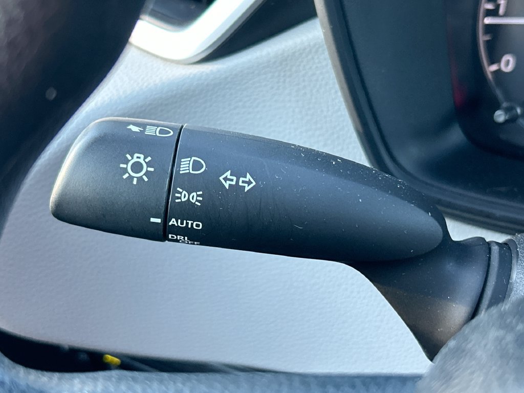 Used 2025 Toyota Corolla LE w/ Convenience Package FWD image 20