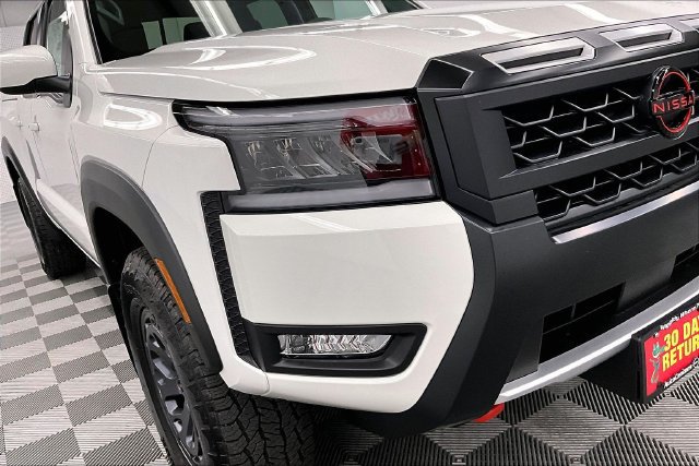 New 2026 Nissan Frontier PRO-4X w/ Tow Package AWD/4WD image 14
