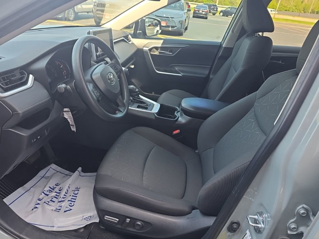 Used 2023 Toyota RAV4 XLE image 14