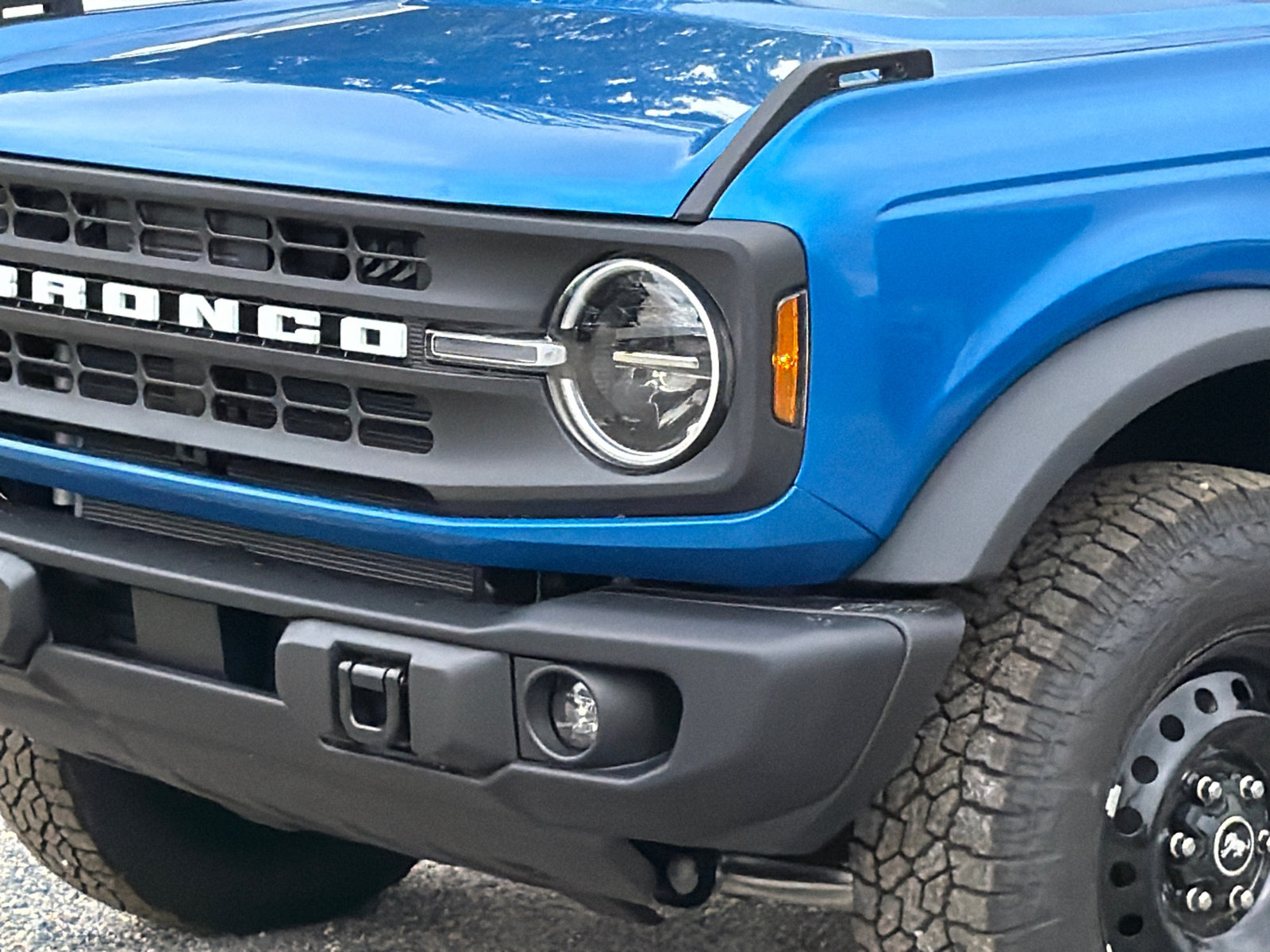 New 2026 Ford Bronco Big Bend w/ Black Diamond Package AWD/4WD image 2
