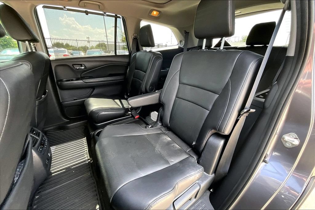 Used 2019 Honda Pilot Elite image 32