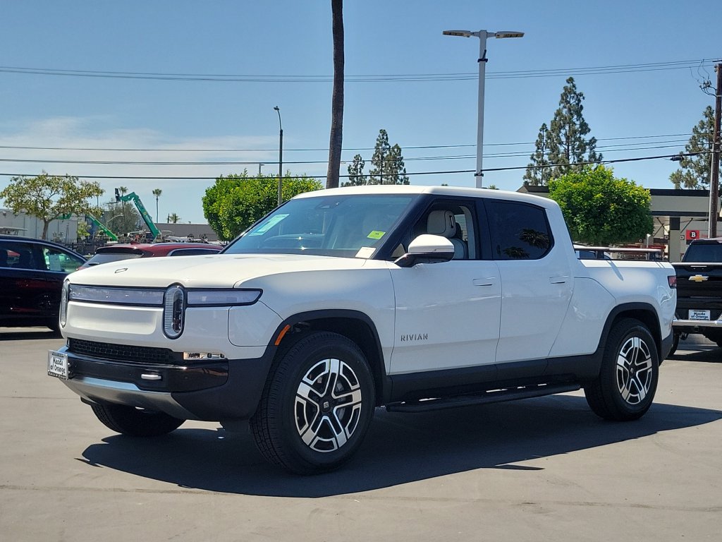 Used 2024 Rivian R1T Adventure Dual AWD/4WD image 30