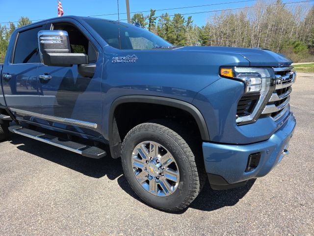 New 2026 Chevrolet Silverado 2500 High Country w/ Z71 Off-Road Package image 9