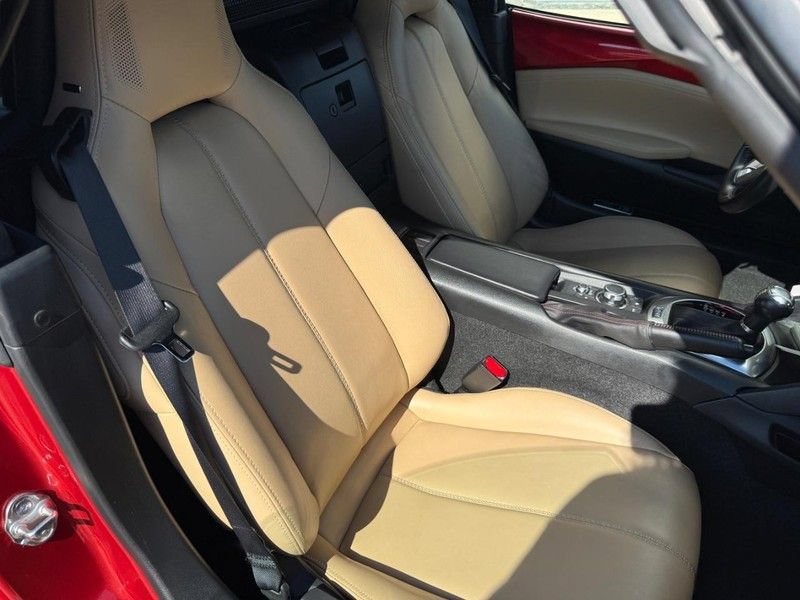 Used 2016 MAZDA MX-5 Miata Grand Touring RWD image 11