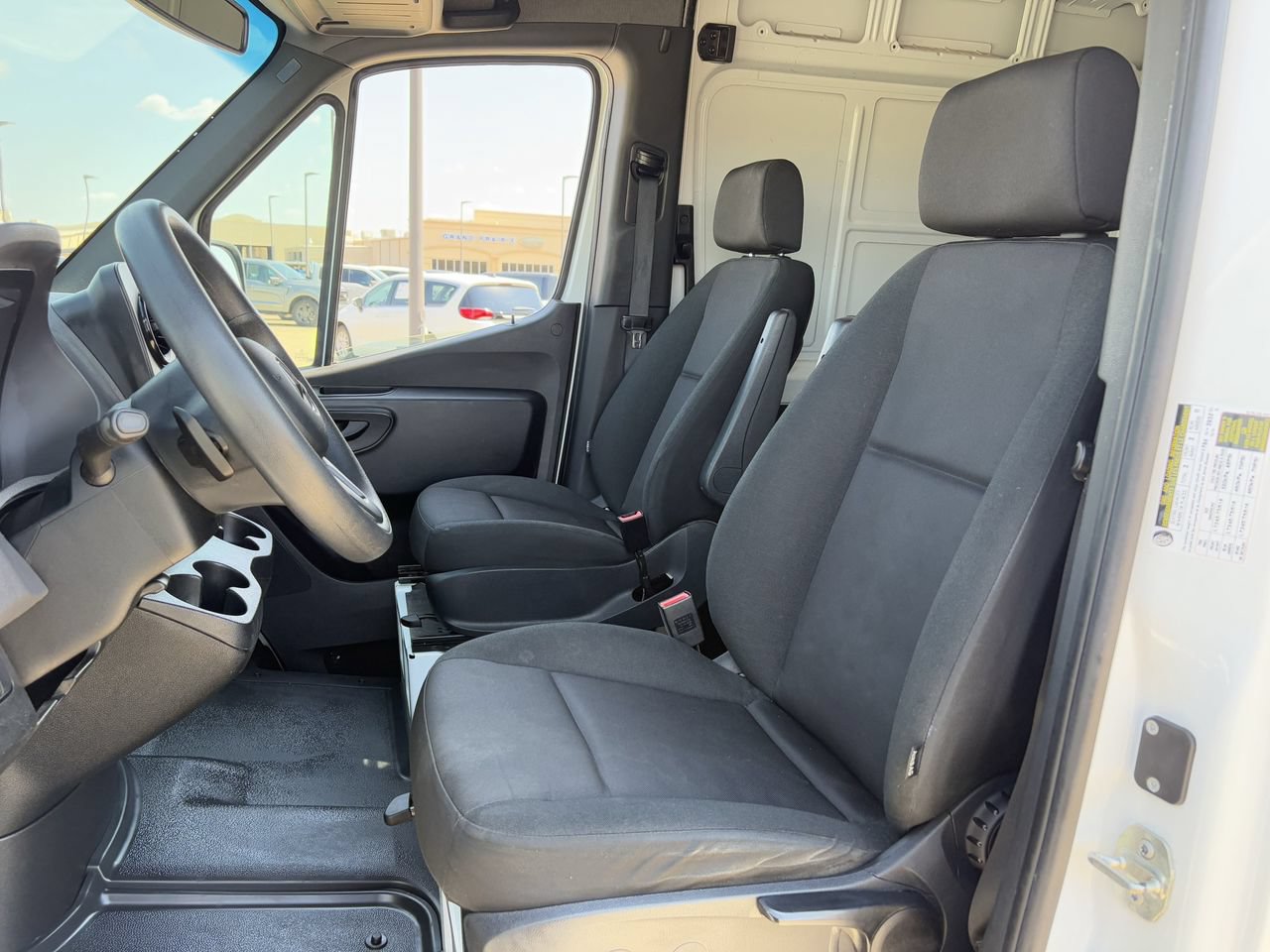 Used 2023 Mercedes-Benz Sprinter 2500 image 23