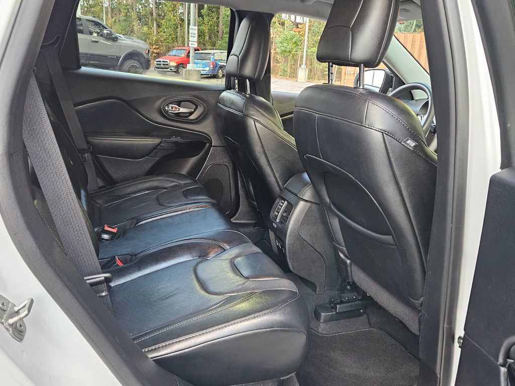 Used 2023 Jeep Cherokee Altitude Lux image 13