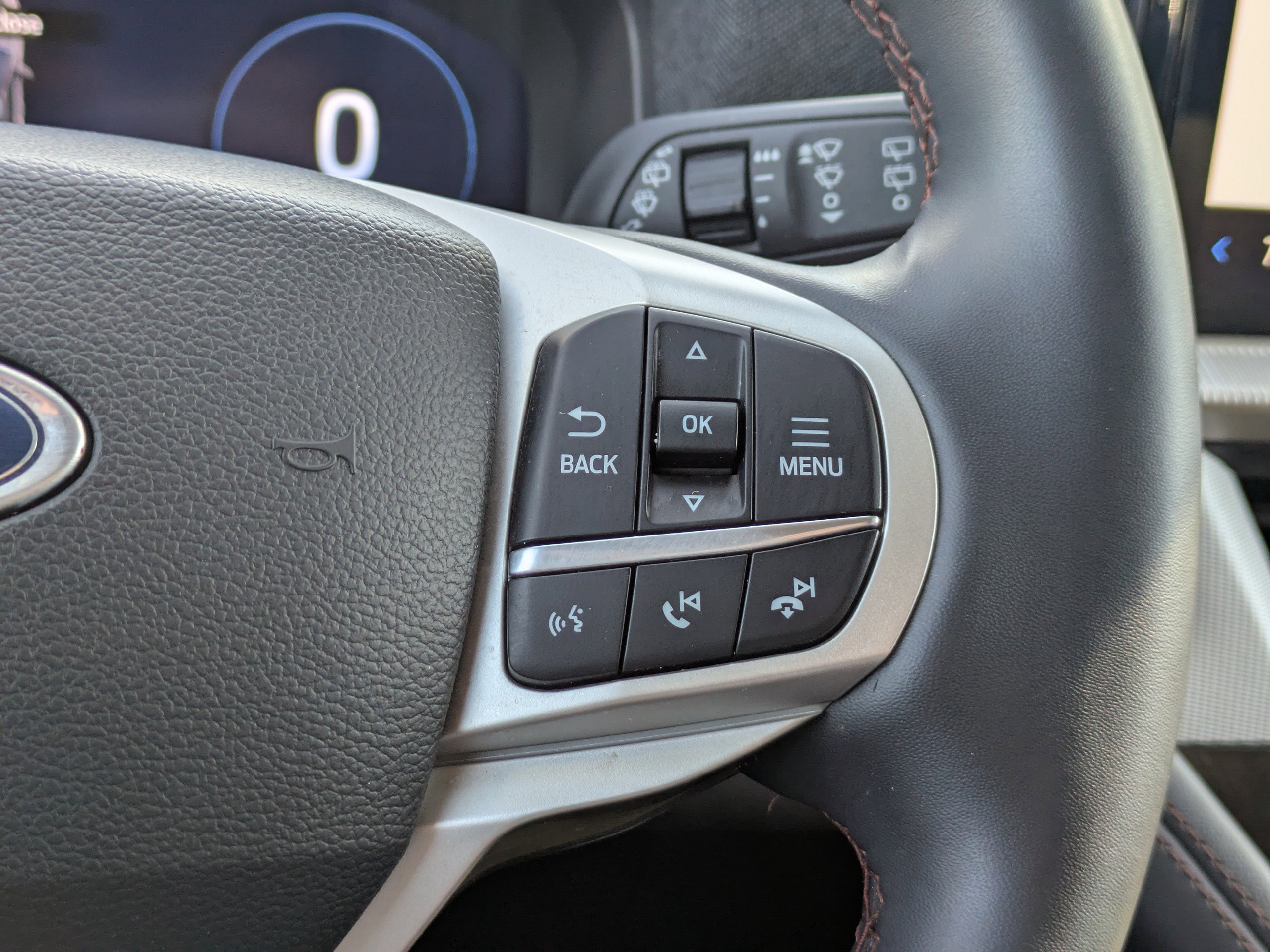 Used 2025 Ford Explorer Active image 32