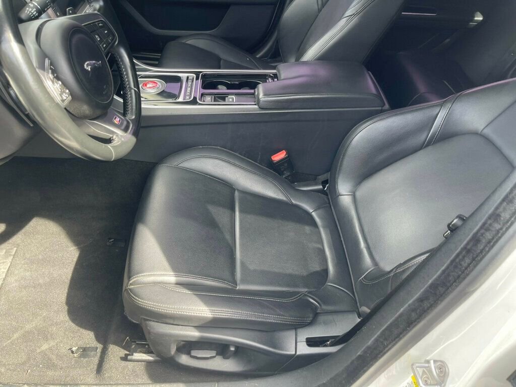Used 2017 Jaguar XF RWD image 6