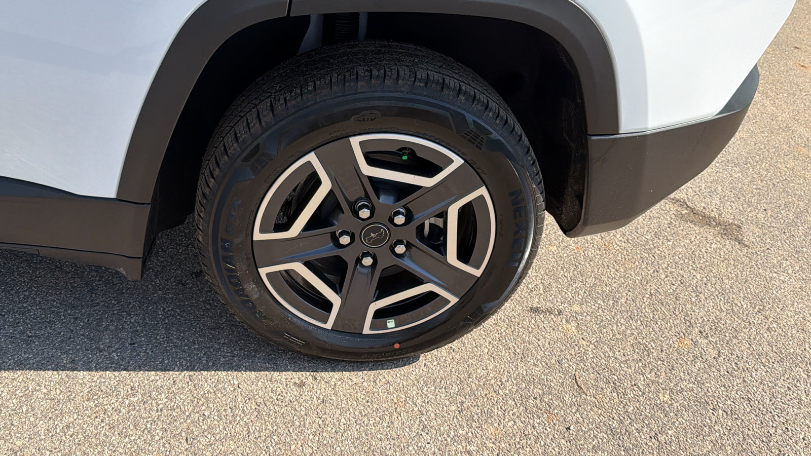 New 2026 Jeep Cherokee Laredo AWD/4WD image 12