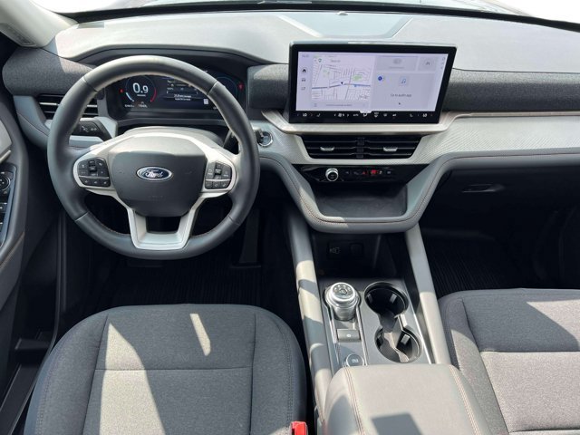 Used 2026 Ford Explorer Active AWD/4WD image 17