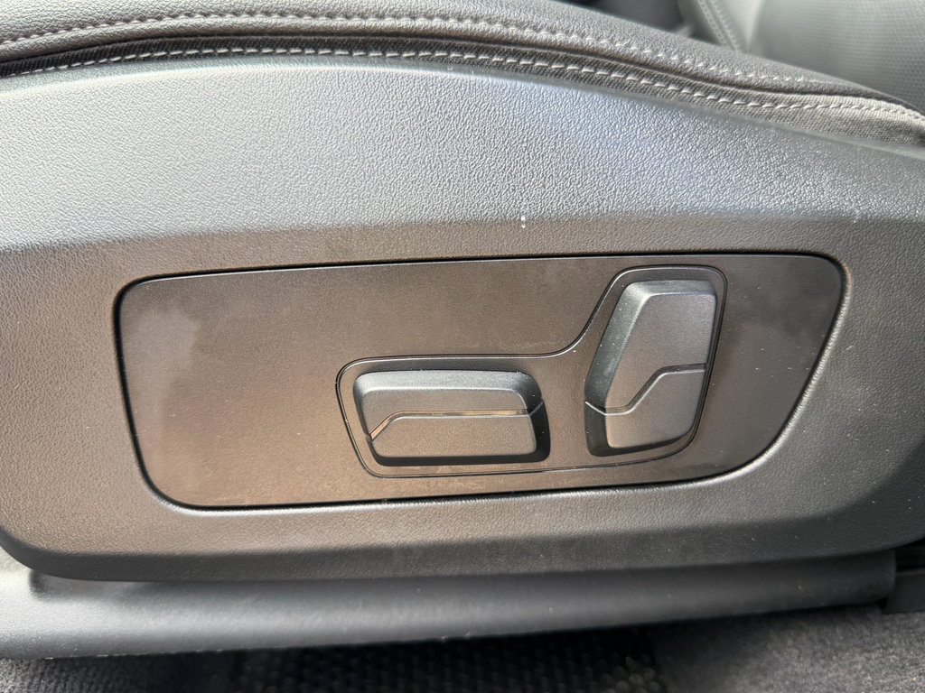 Used 2023 BMW X1 xDrive28i AWD/4WD image 12