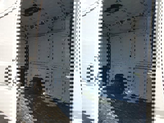 Used 2024 RAM ProMaster 2500 w/ Convenience Group image 10