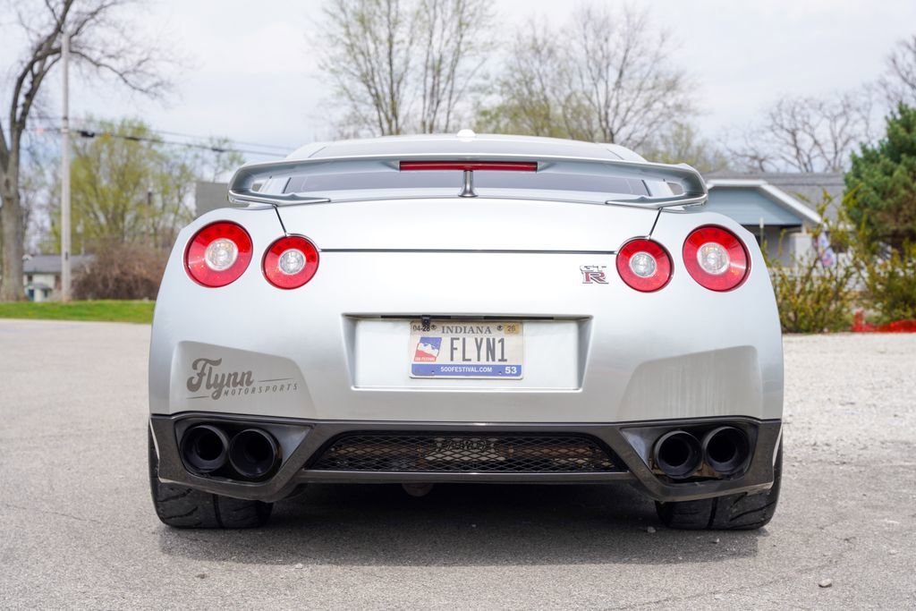 Used 2010 Nissan GT-R Premium image 6