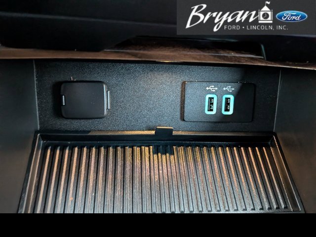 Used 2016 Ford F150 Lariat w/ Equipment Group 502A Luxury image 44