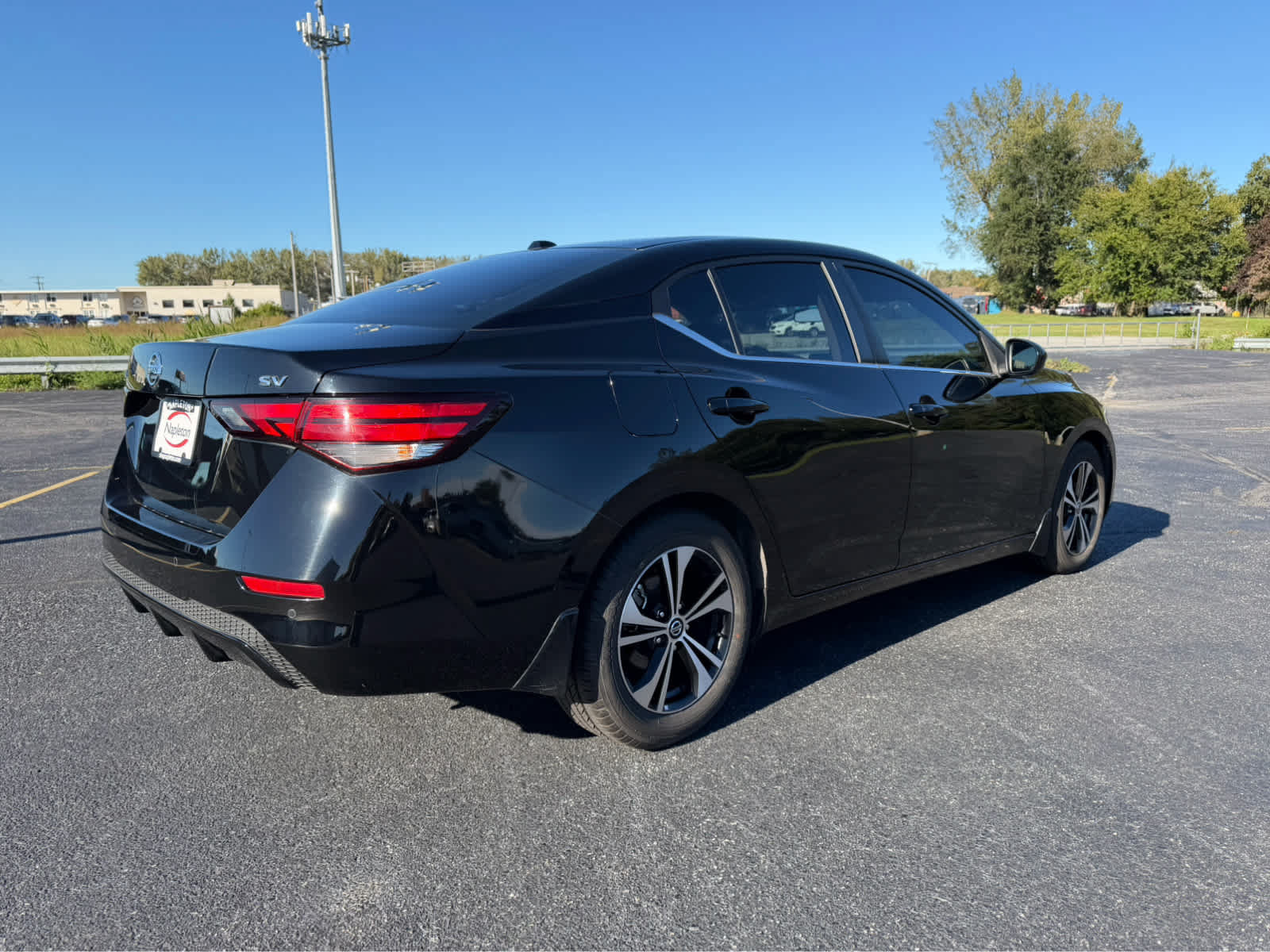 Used 2022 Nissan Sentra SV w/ Trunk Package FWD image 8