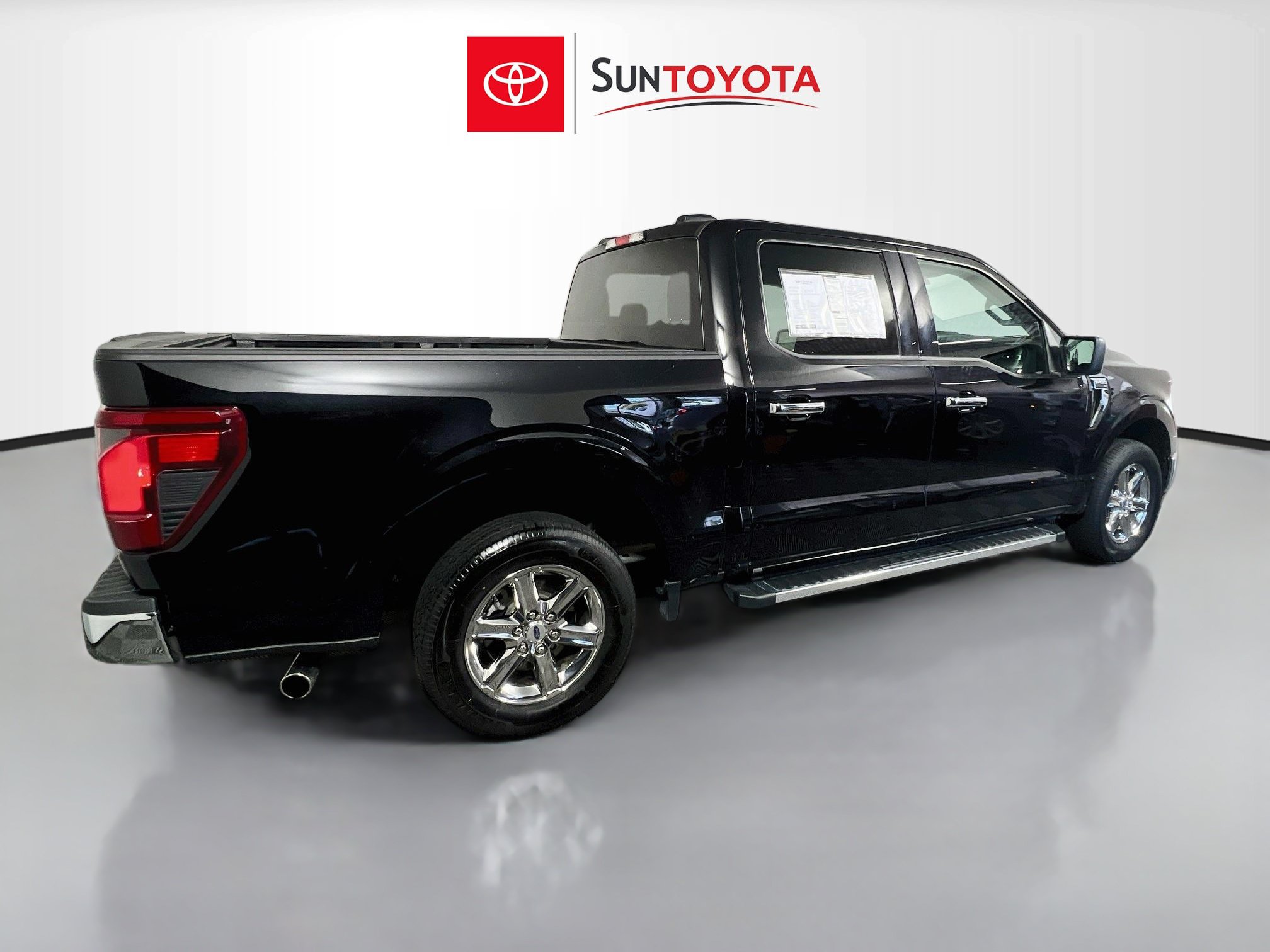 Used 2025 Ford F150 XLT w/ Equipment Group 301A Standard RWD image 4