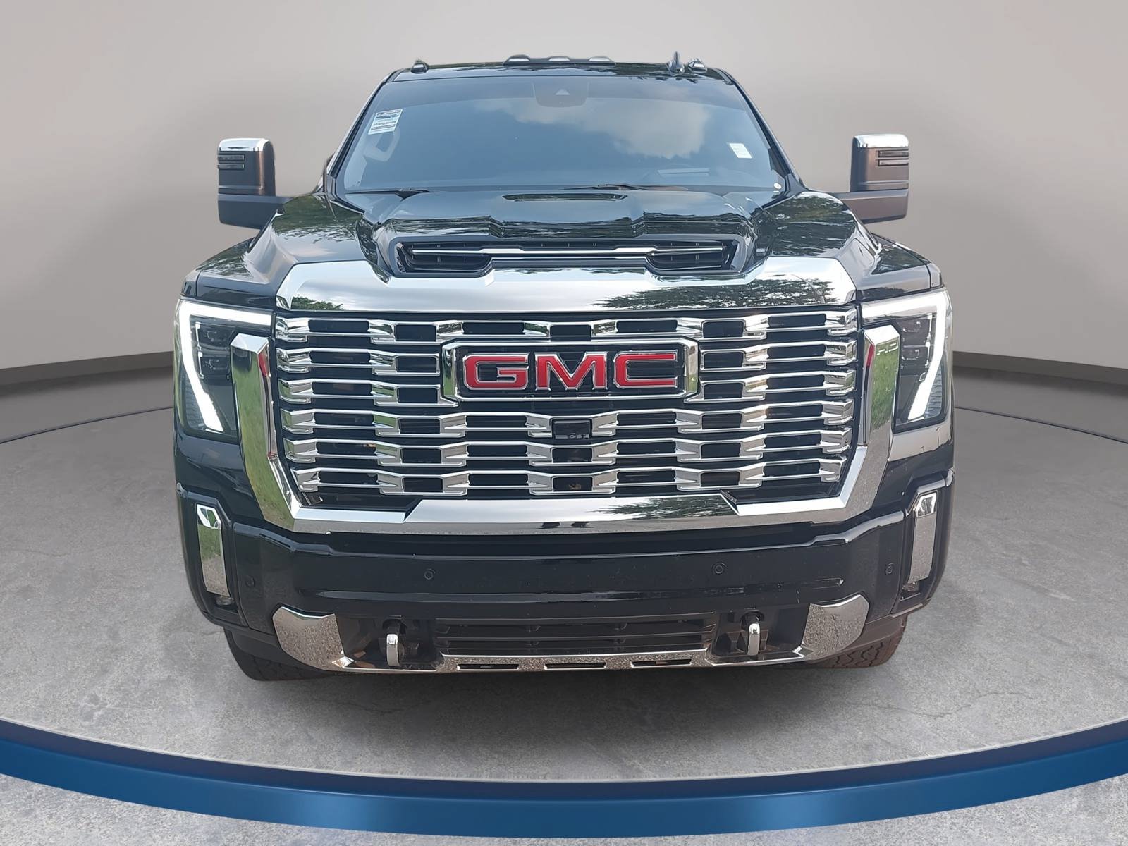 Used 2024 GMC Sierra 2500 Denali w/ Technology Package AWD/4WD image 2