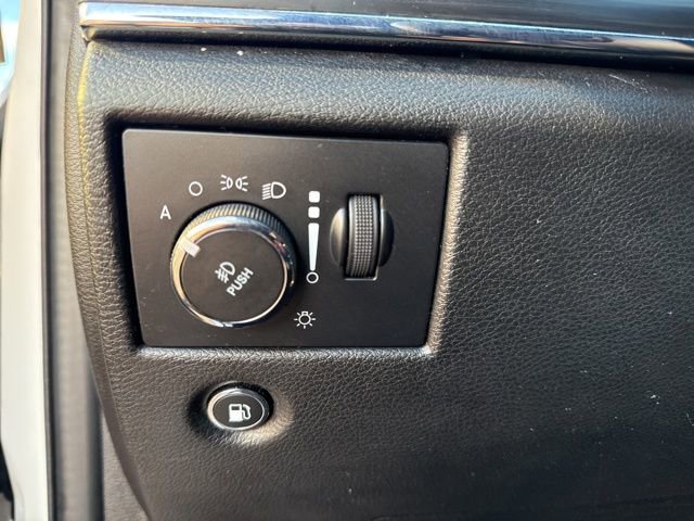 Used 2022 Jeep Grand Cherokee Limited image 29