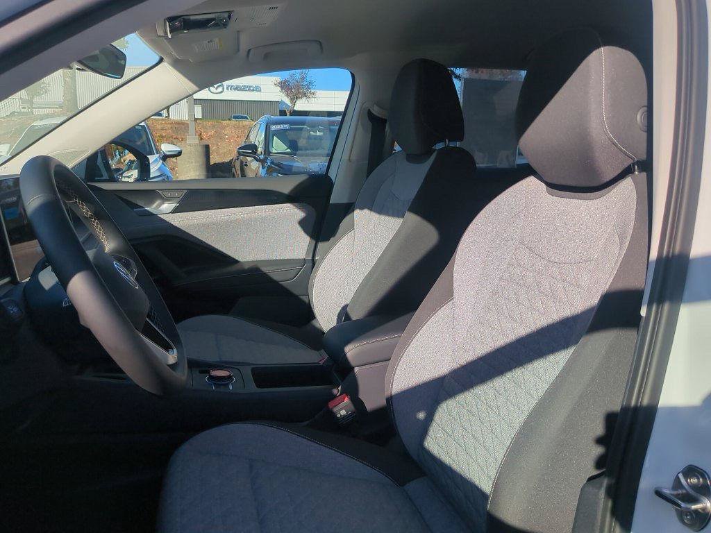 Used 2025 Volkswagen Tiguan S AWD/4WD image 9