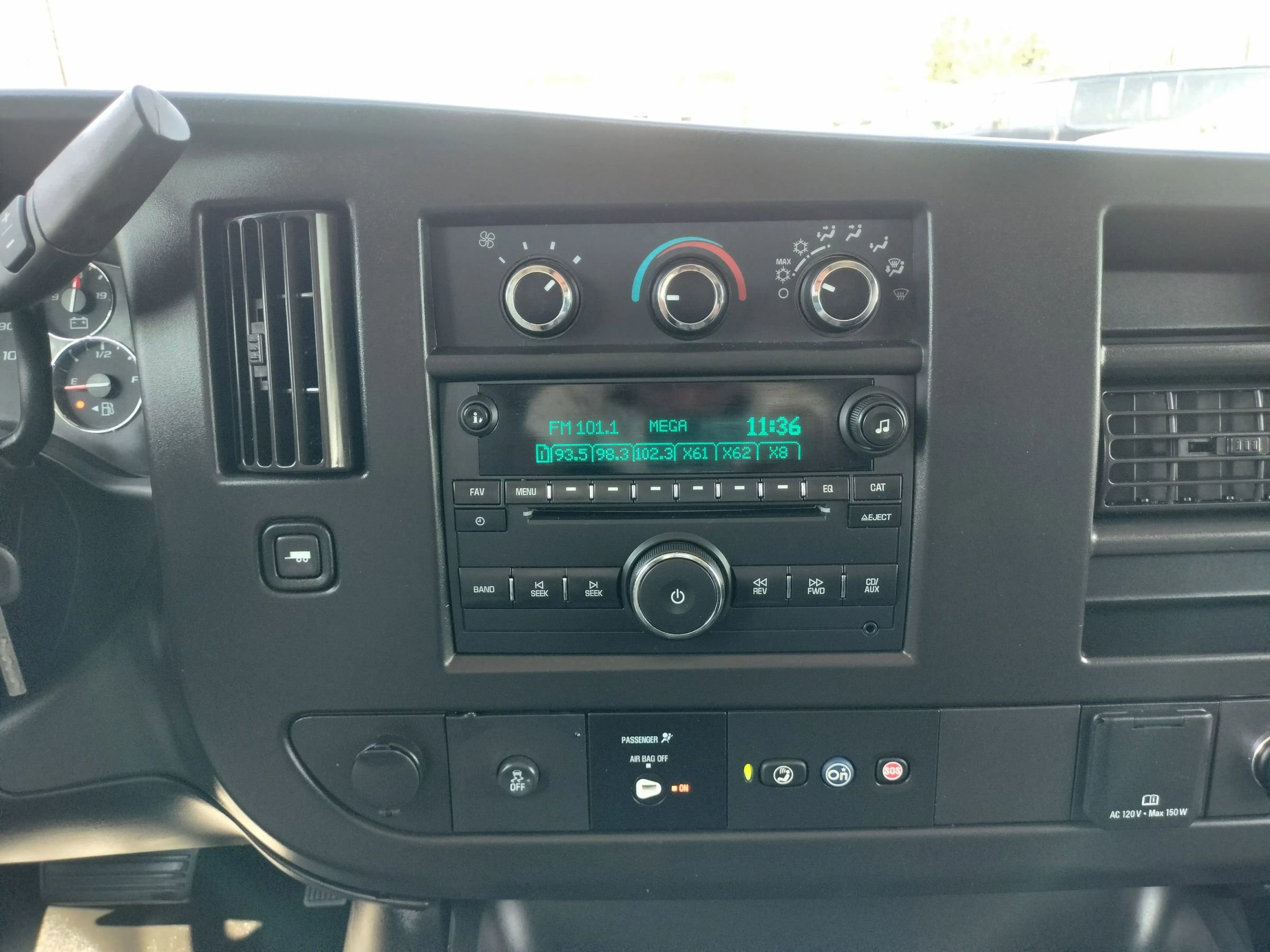 Used 2019 Chevrolet Express 3500 Extended w/ Driver Convenience Package RWD image 42