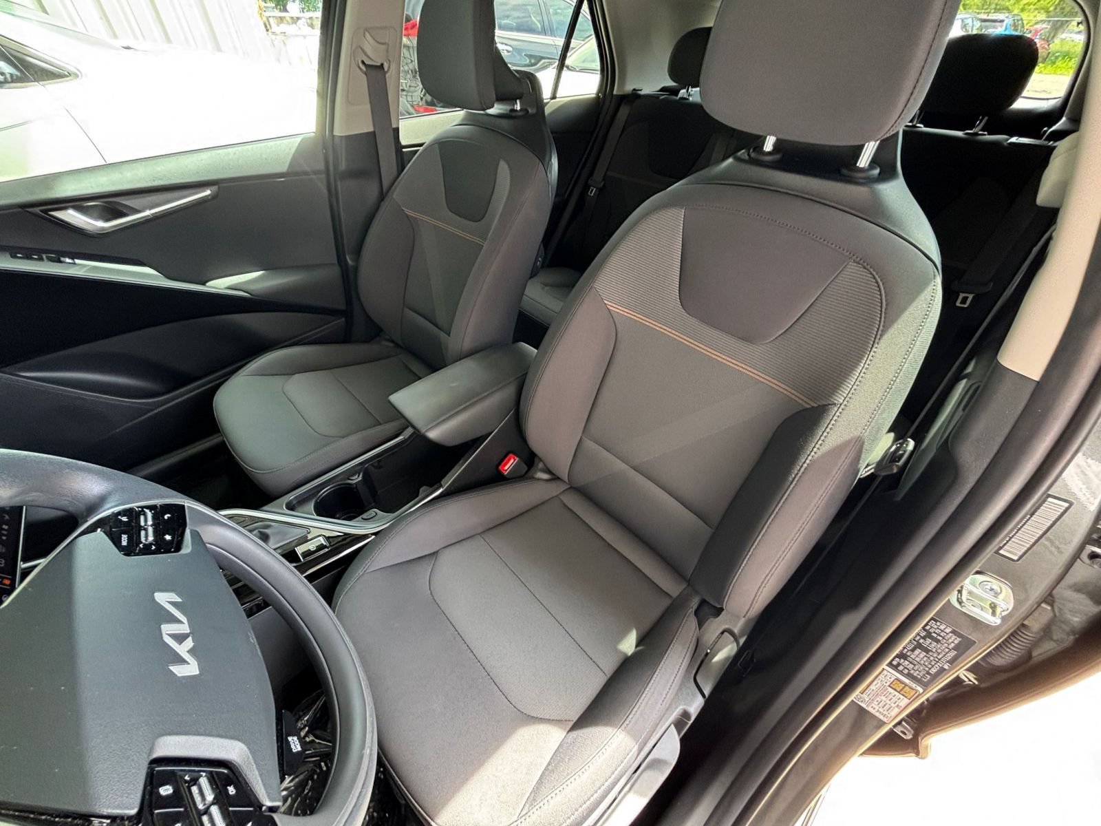 Used 2026 Kia Niro LX FWD image 34