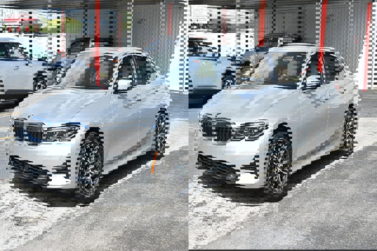 Used 2019 BMW 330i Sedan image 3