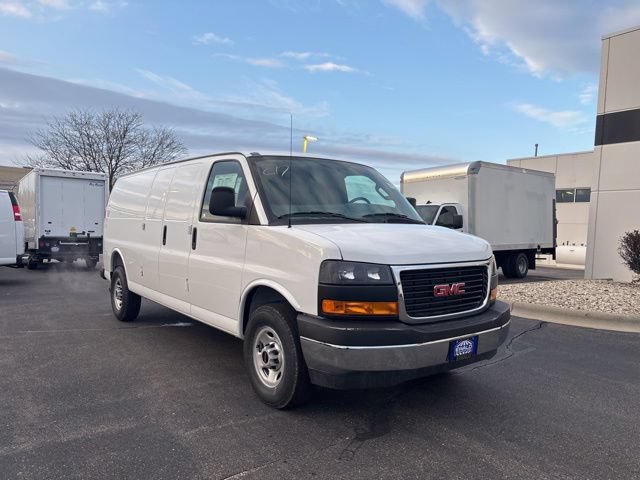 New 2026 GMC Savana 3500 Extended w/ Driver Convenience Package