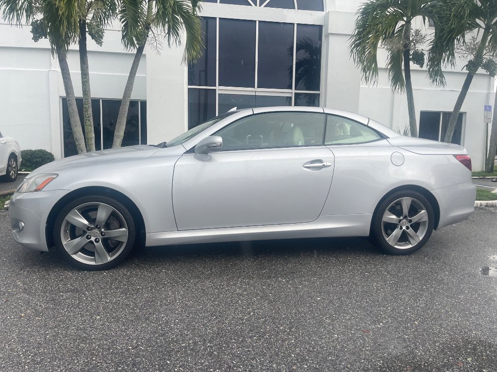 Used 2010 Lexus IS 350C RWD image 6