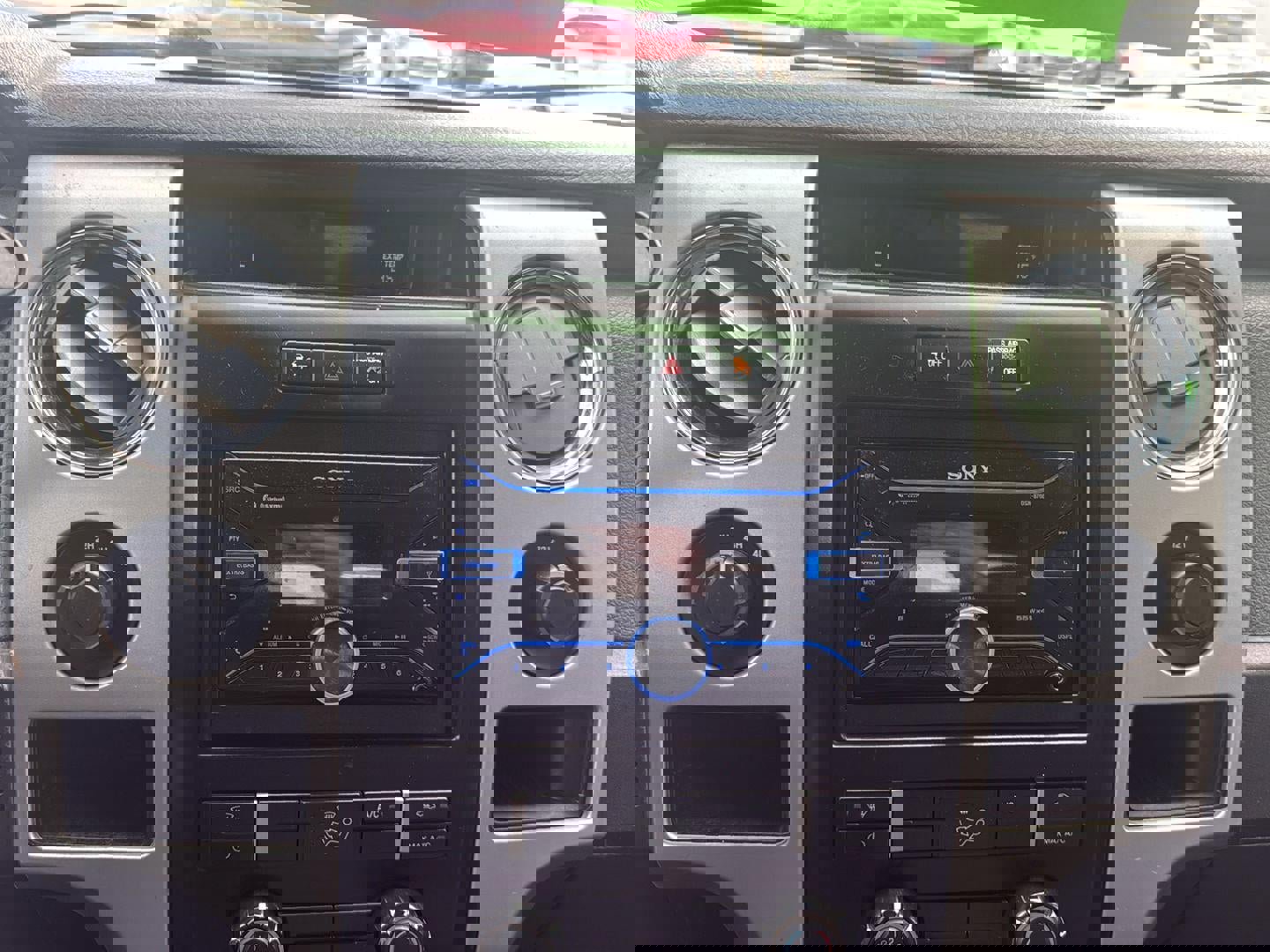 Used 2014 Ford F150 XLT image 19