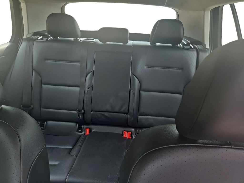 Used 2018 Volkswagen e-Golf SEL FWD image 16