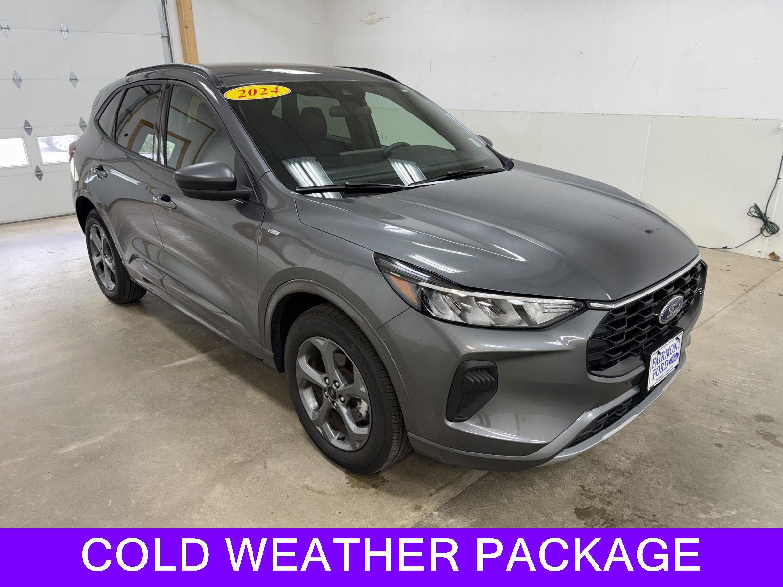 Used 2024 Ford Escape ST-Line w/ Tech Pack #1 AWD/4WD image 2
