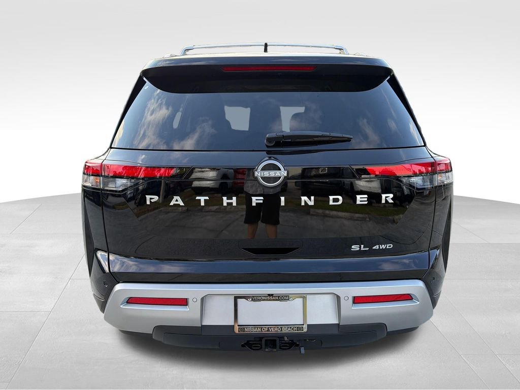 Used 2025 Nissan Pathfinder SL AWD/4WD image 7