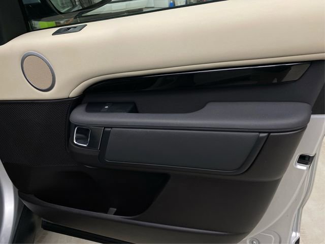 Used 2019 Land Rover Discovery SE AWD/4WD image 27