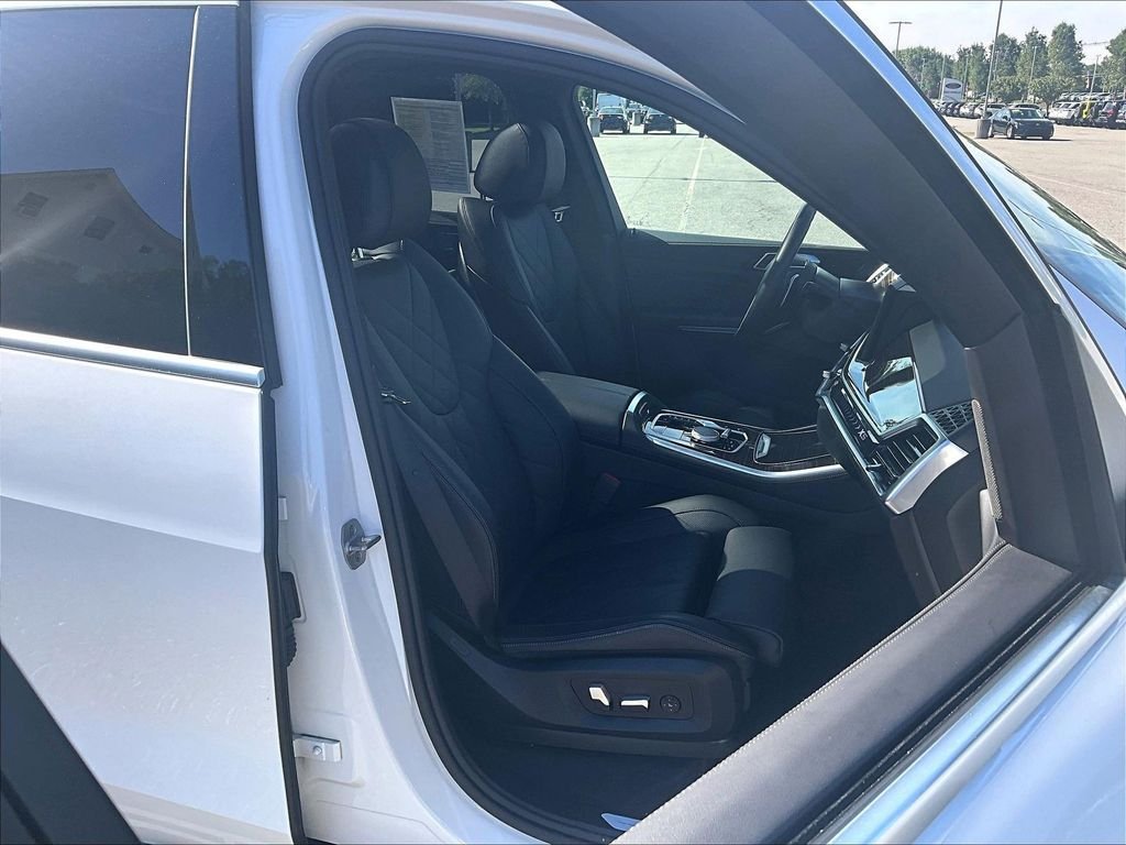 Used 2026 BMW X5 xDrive40i AWD/4WD image 11