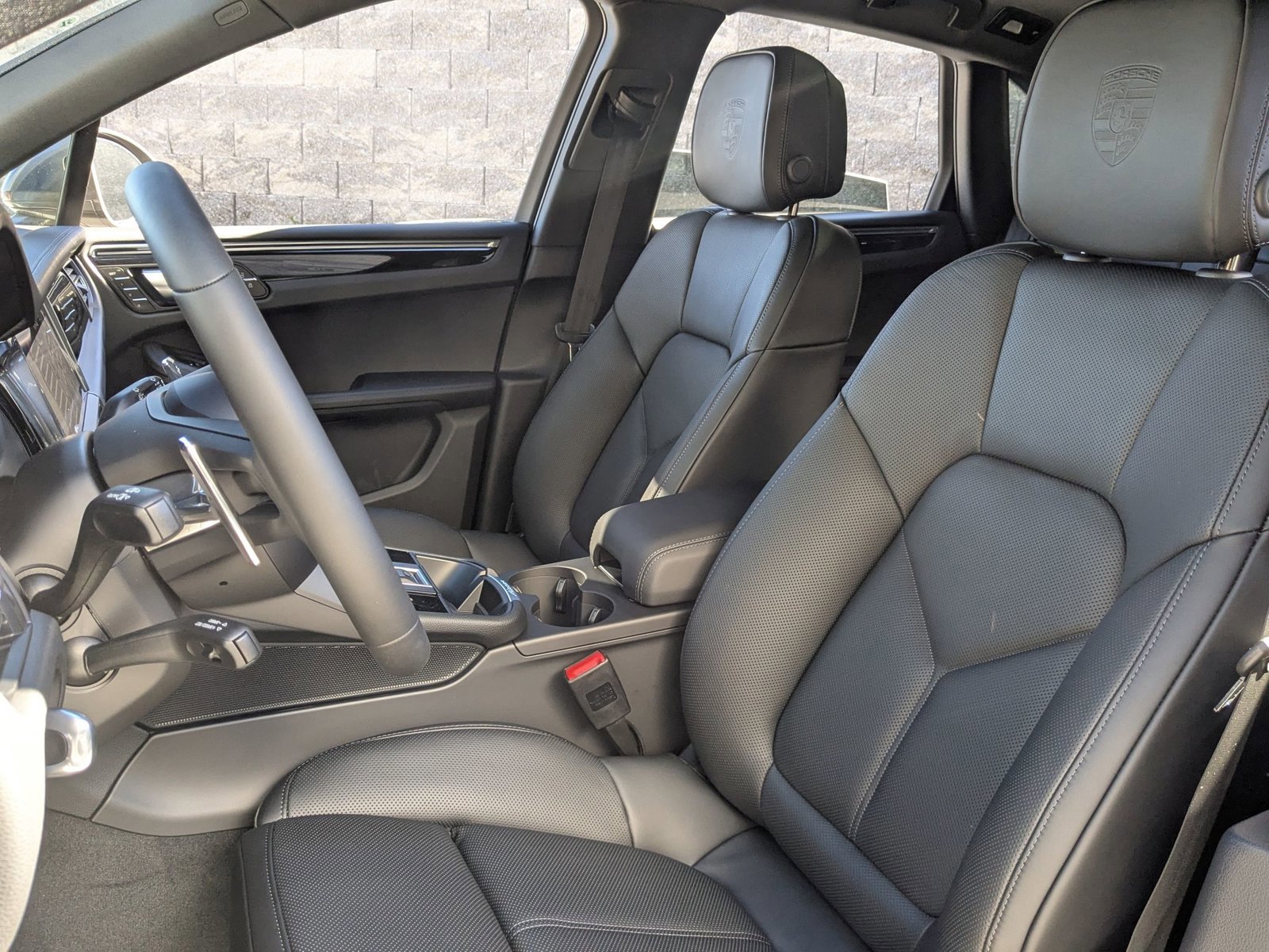 New 2026 Porsche Macan Turbo image 5