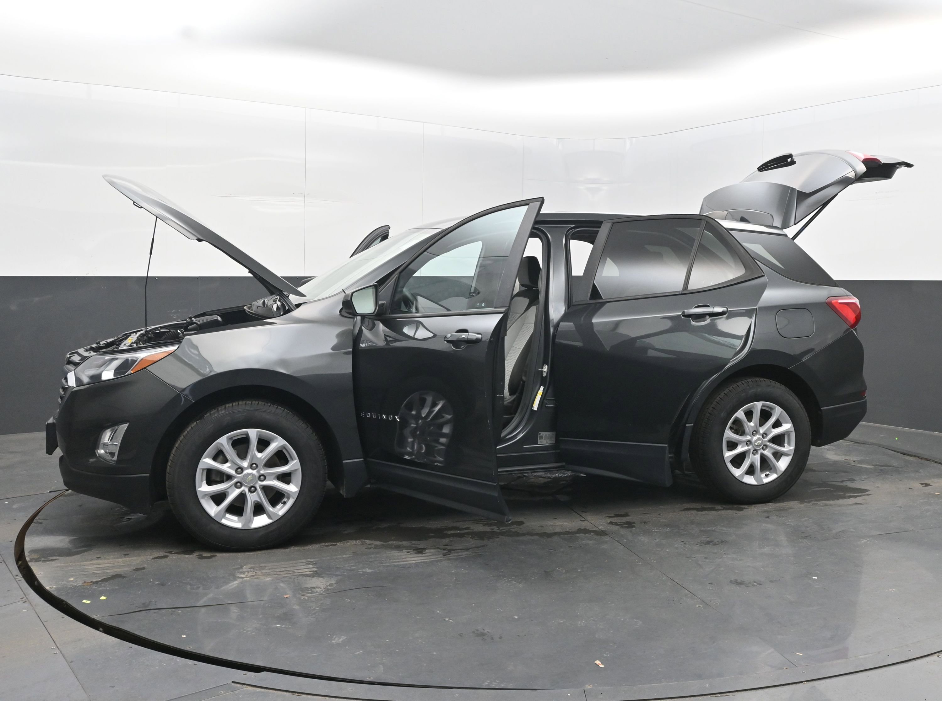 Used 2020 Chevrolet Equinox LS w/ LS Convenience Package image 41