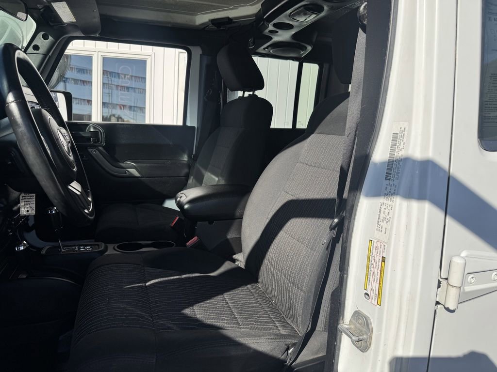 Used 2012 Jeep Wrangler Unlimited Sport image 9