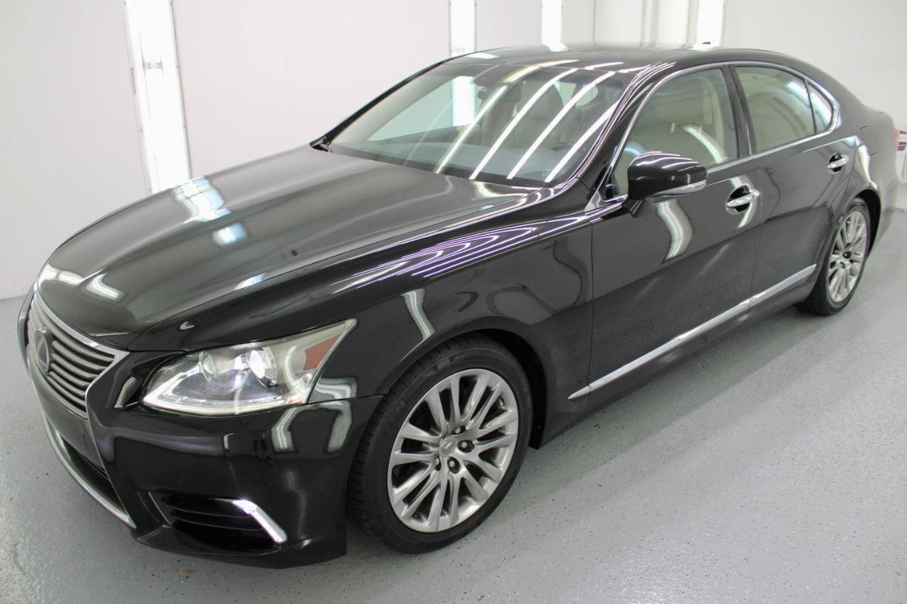 Used 2017 Lexus LS 460 w/ Comfort Package RWD image 5