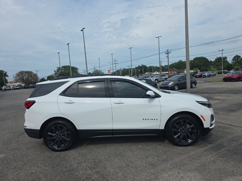 Used 2024 Chevrolet Equinox RS FWD image 4