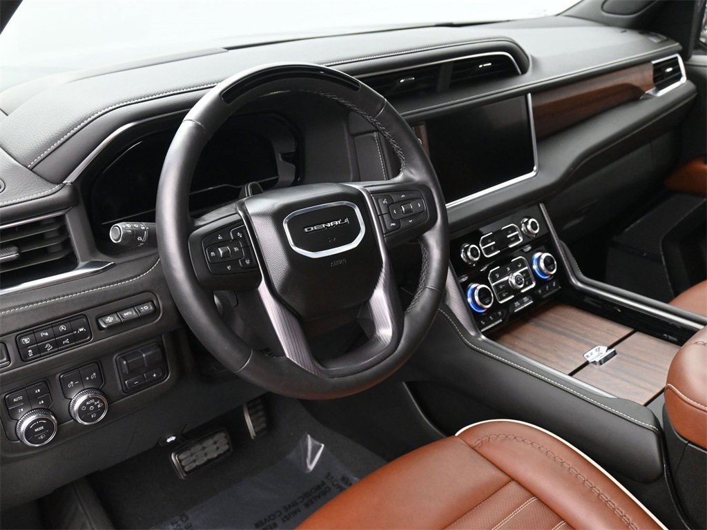 Used 2024 GMC Yukon XL Denali Ultimate image 7