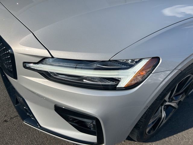 Certified 2024 Volvo S60 B5 Plus image 8
