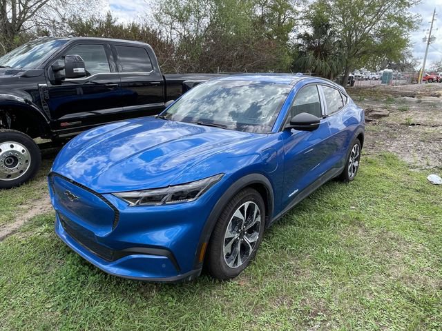 Used 2025 Ford Mustang Mach-E Select w/ Interior Protection Package image 4