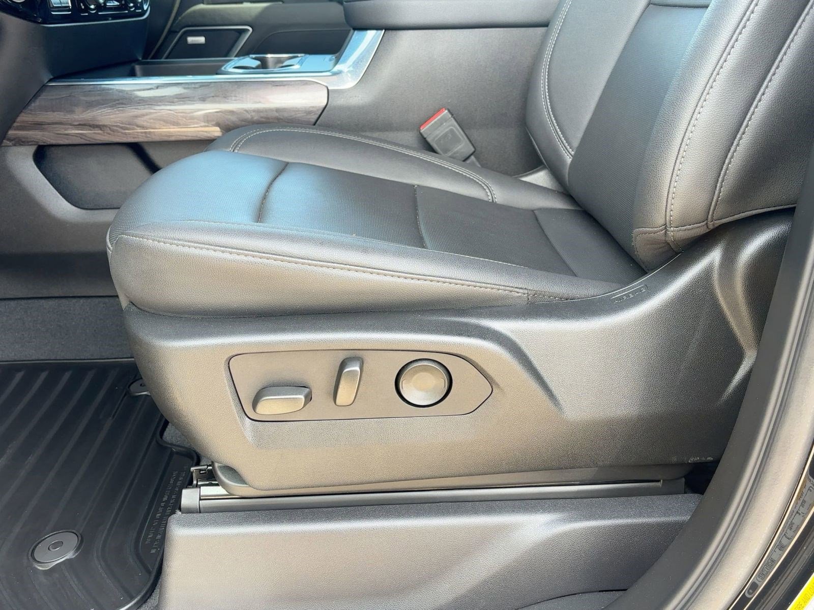 Used 2024 Chevrolet Silverado 2500 LTZ w/ LTZ Plus Package image 14