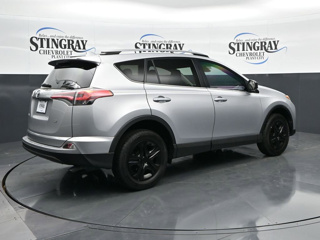 Used 2017 Toyota RAV4 LE image 7