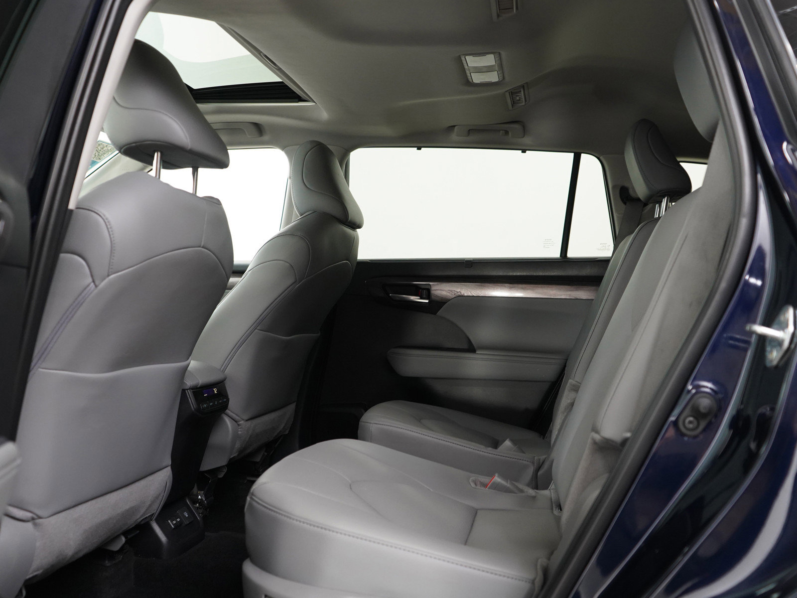 Used 2026 Toyota Highlander Limited AWD/4WD image 20
