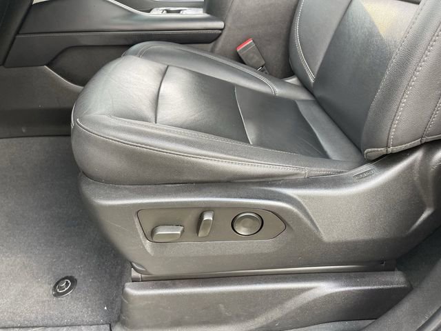 Used 2022 Chevrolet Suburban Z71 image 21